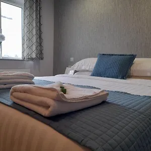  Apartment Heathrow - Hounslow