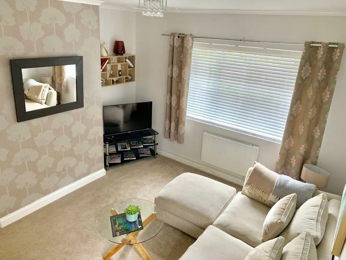 Newly Renovated Apartment Walton-on-Thames